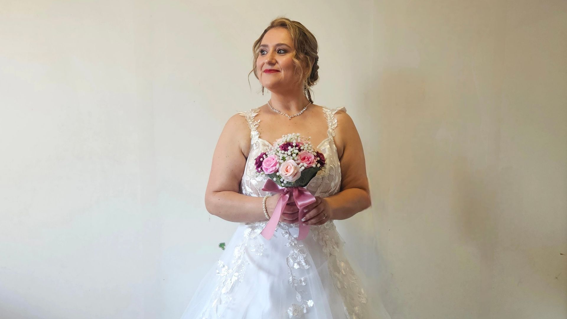 Foto 1 de Roma makeup - Servicios para novias