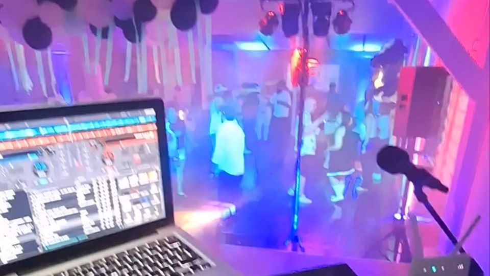 Foto 10 de Paris Producciones - Música para Matrimonios