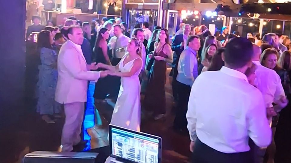 Foto 9 de Paris Producciones - Música para Matrimonios