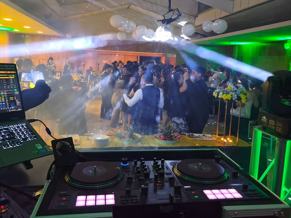 Foto 6 de Dj Mittre producciones - Música para Matrimonios