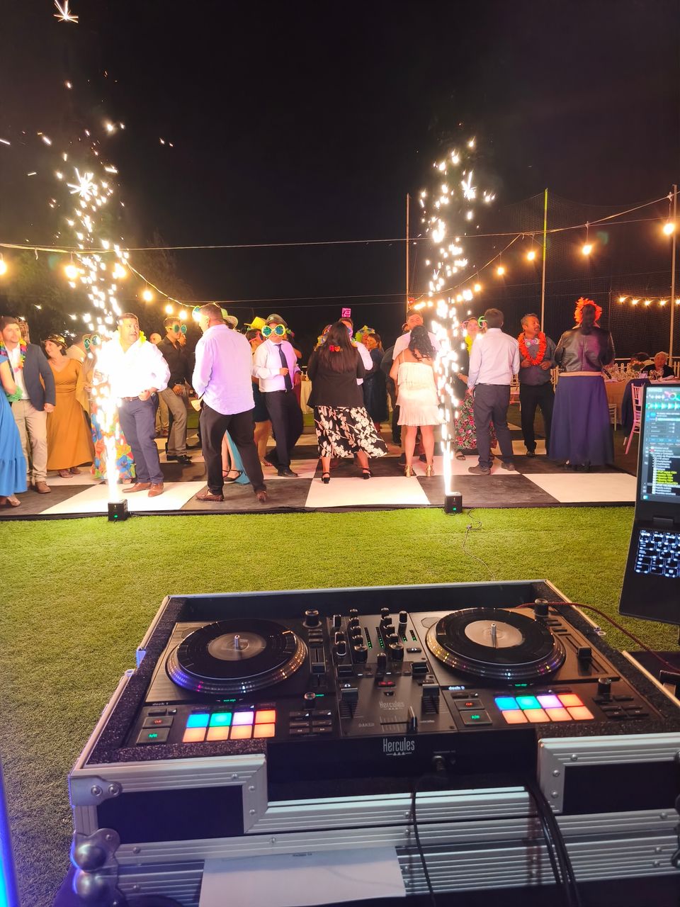 Foto 11 de Dj Mittre producciones - Música para Matrimonios