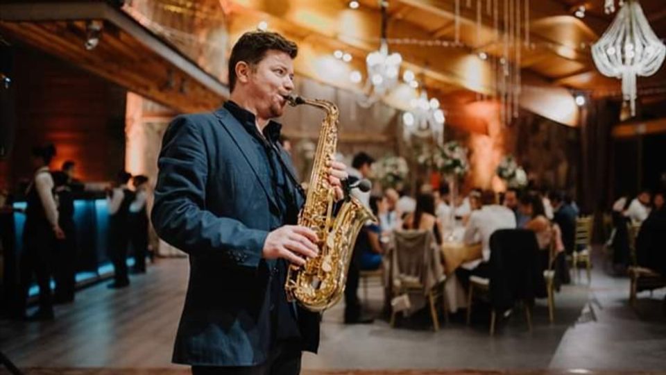 Saxofonista Carlos Villegas O. - Música para Matrimonios en Weddy