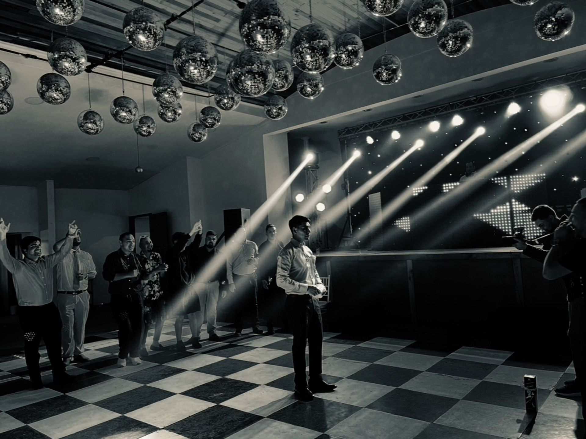 Foto 1 de Tomis producciones - Música para Matrimonios