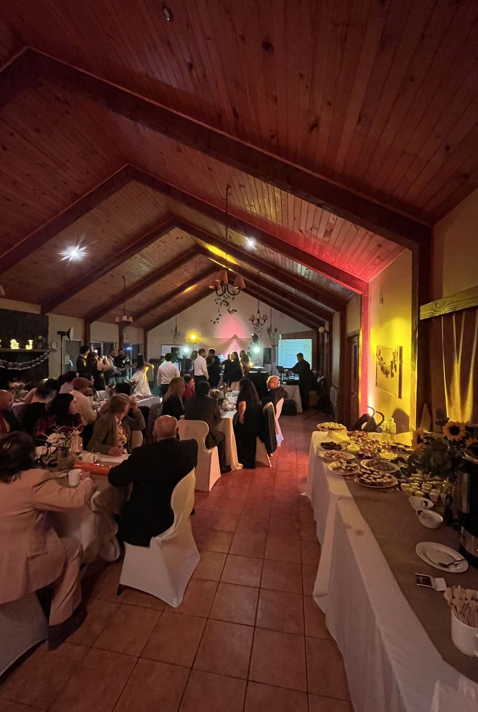 Foto 10 de KD Producciones SpA - Iluminación y Producción para Matrimonio