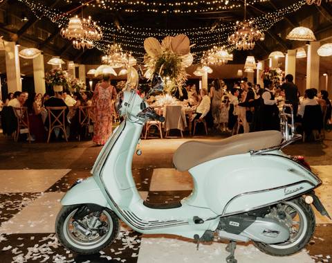 La Fiesta en Vespa