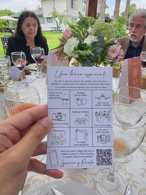 Party Poster & Souvenirs — foto 5