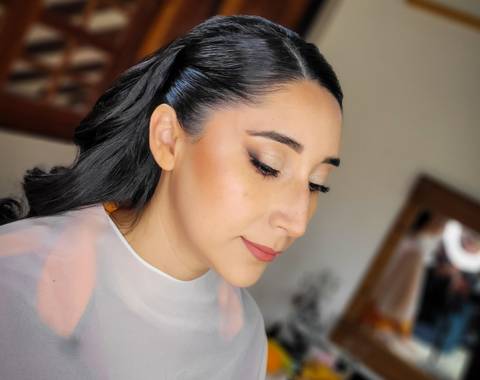 Daphne Makeup Artist - Imagen 1