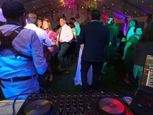 Foto 1 de Dj Oneill - Música para Matrimonios