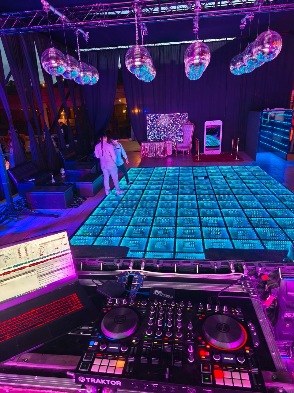 Foto 7 de Dj Oneill - Música para Matrimonios