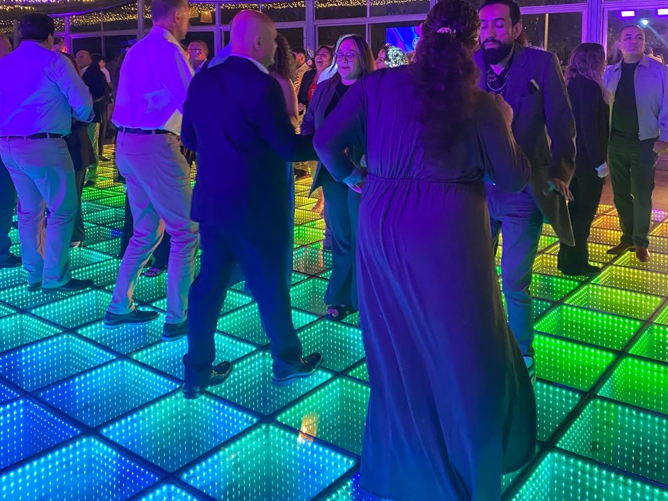 Foto 10 de Producciones Increíble - Música para Matrimonios