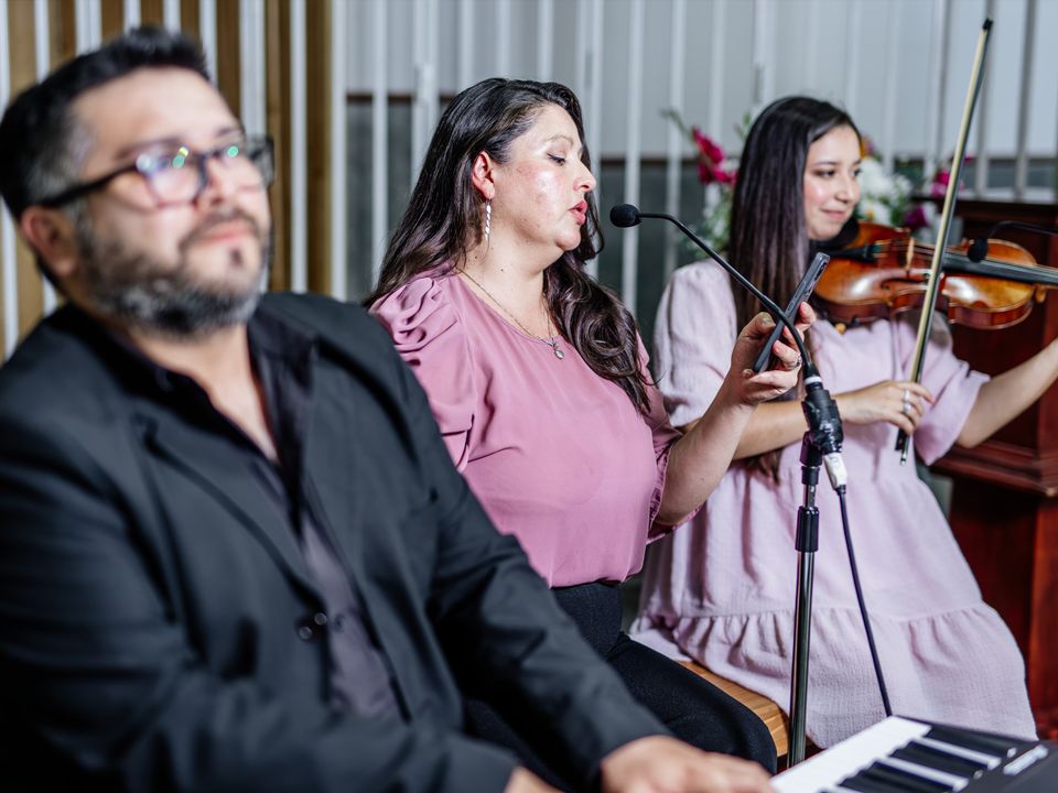 Foto 8 de Ensamble D'amore - Música para Matrimonios