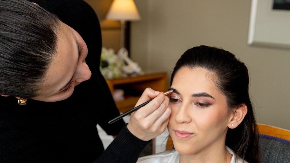 Brineyis Makeup - Servicios para novias en Weddy