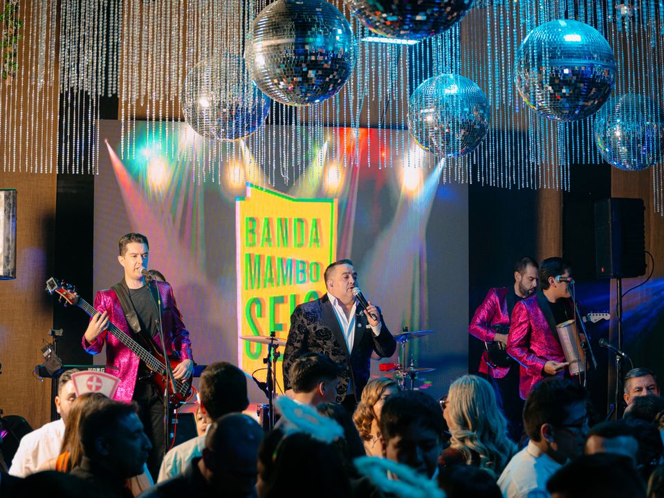 Foto 5 de Orquesta Mambo Seis - Música para Matrimonios