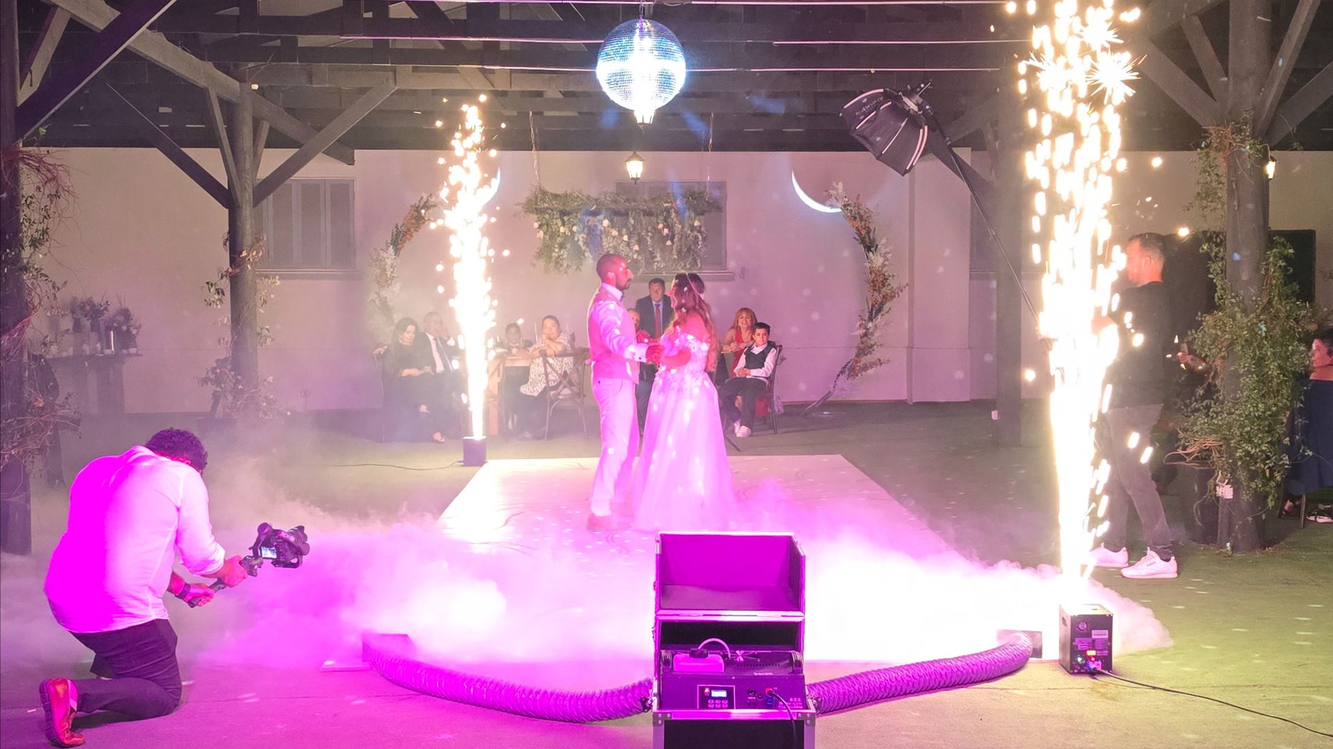 Klap Producciones Spa - Iluminación y Producción para Matrimonio en Weddy