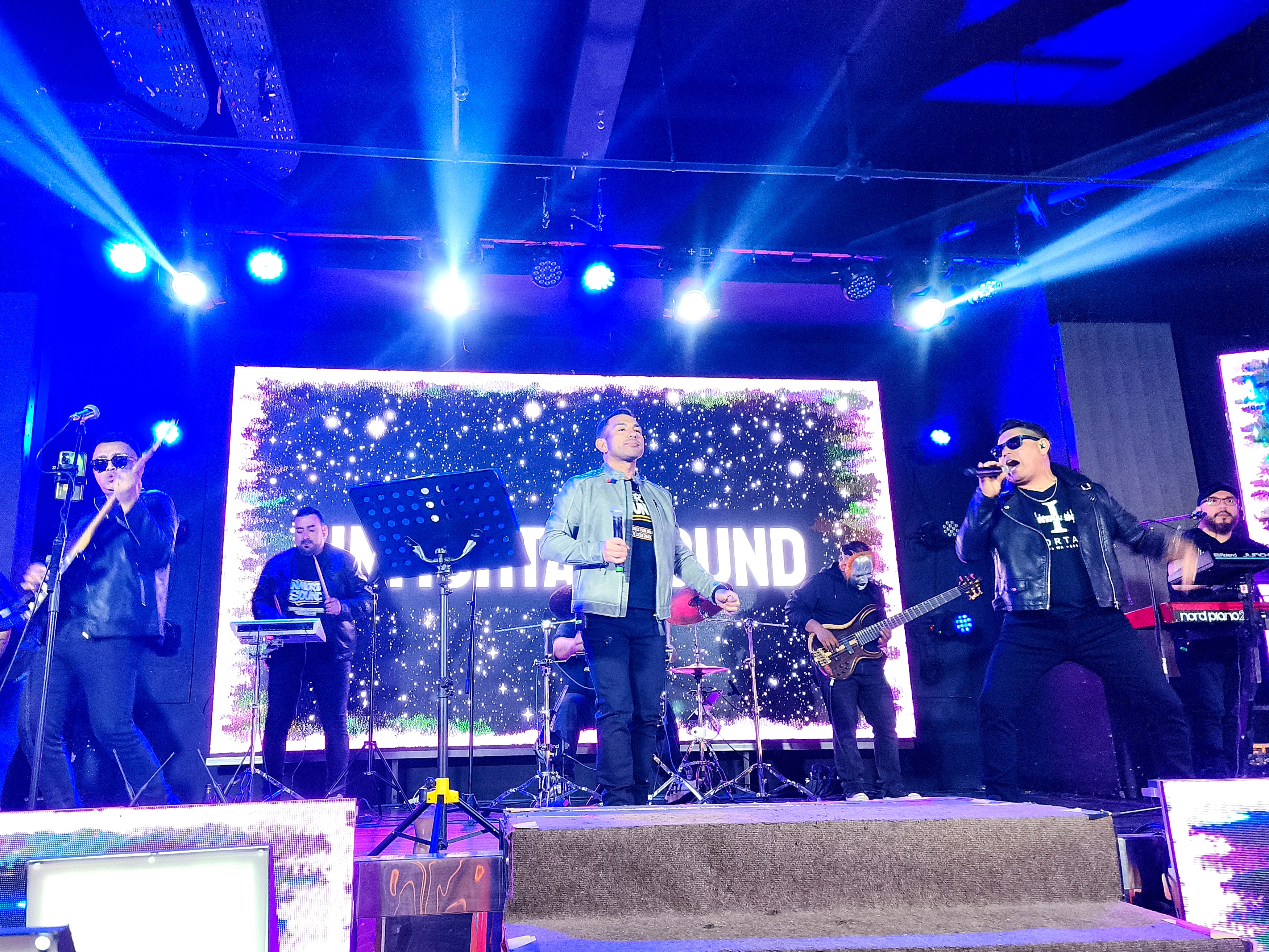 R&V SHOW - Música para Matrimonios en Weddy