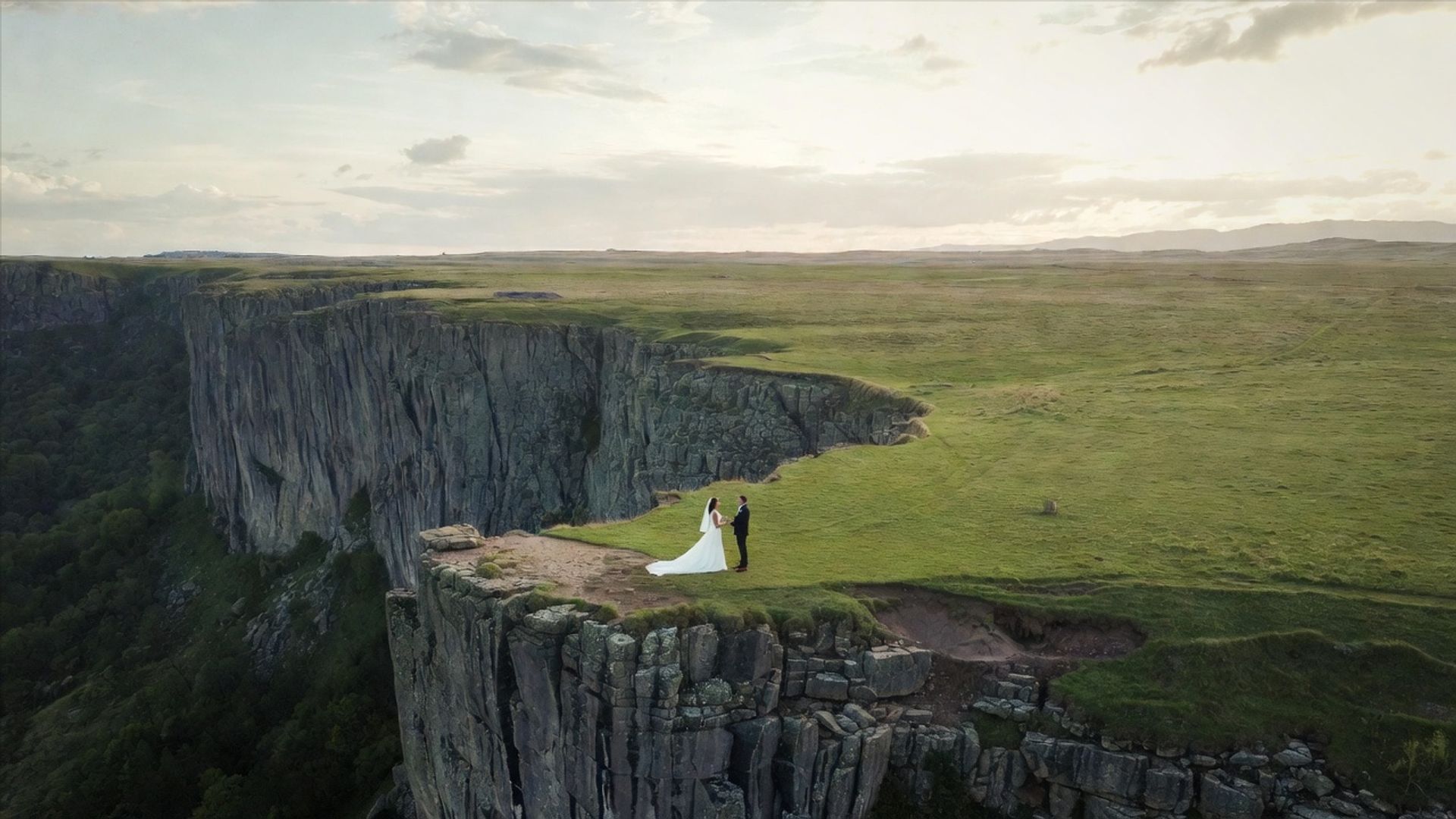 Marco Aho Filmmaker - Fotógrafos de matrimonio en Weddy
