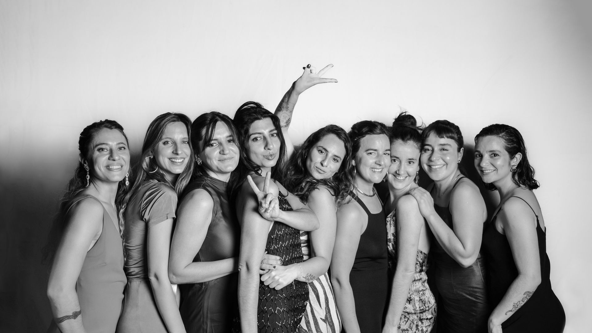 Los Tórtolos Cabina Fotografica - Photobooth para Matrimonios en Weddy