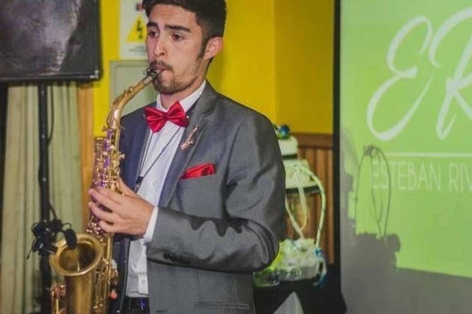 EstebanRivera - Saxofonista - Imagen 1