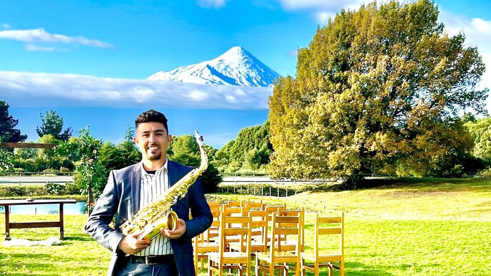 Foto 6 de EstebanRivera - Saxofonista - Música para Matrimonios