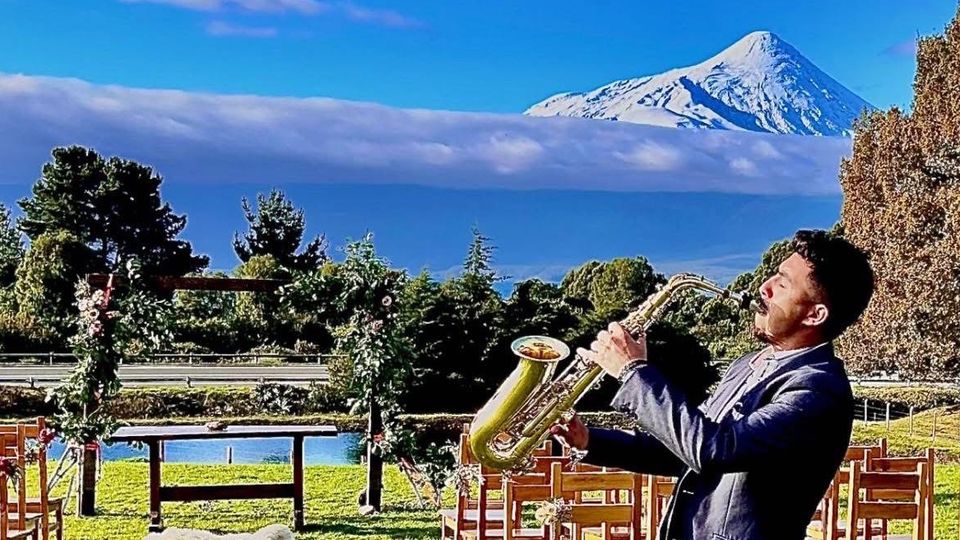 Foto 7 de EstebanRivera - Saxofonista - Música para Matrimonios