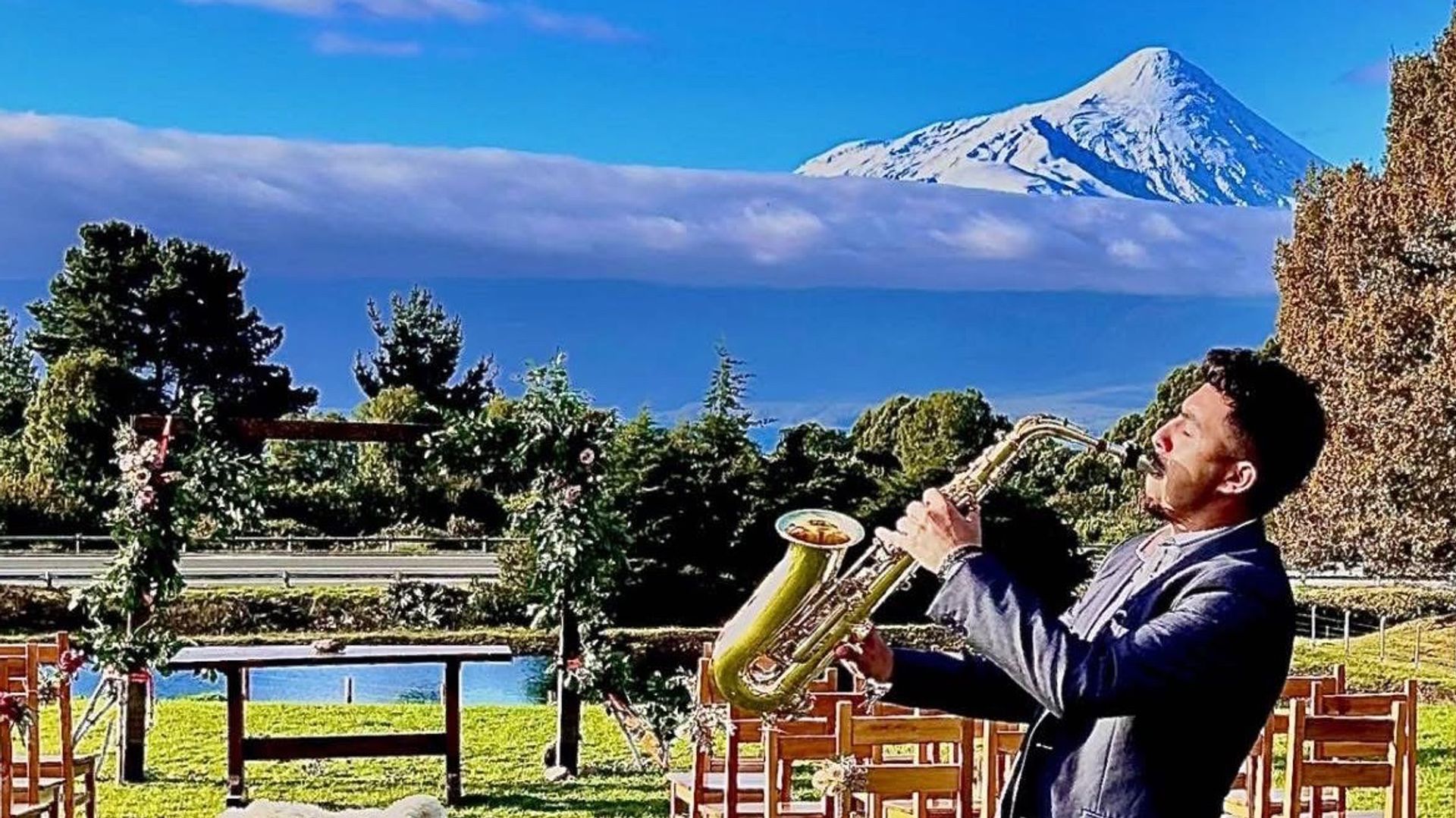 Foto 1 de EstebanRivera - Saxofonista - Música para Matrimonios