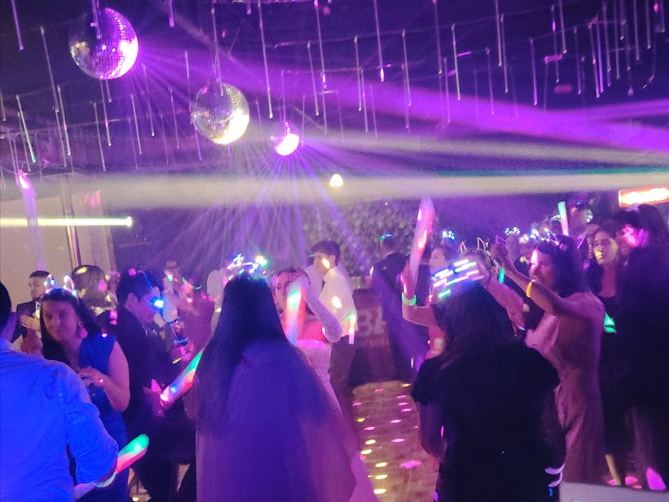 Foto 7 de DjMaxi - Música para Matrimonios