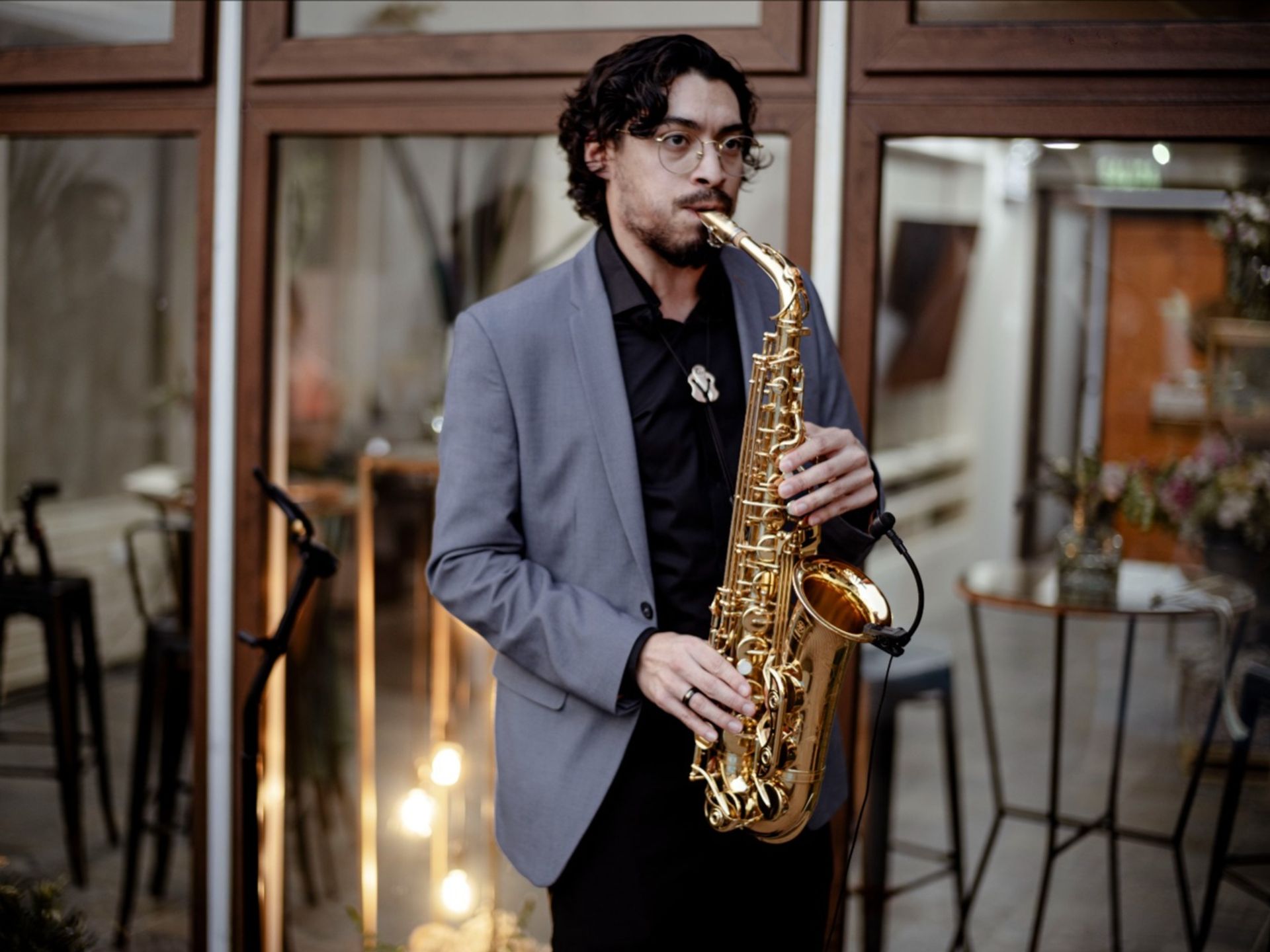 Foto 1 de Alejandro Vera Saxofonista - Música para Matrimonios