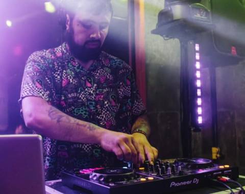 DjDaves