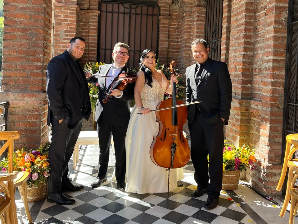 Foto 10 de Enarmonias.cl - Música para Matrimonios