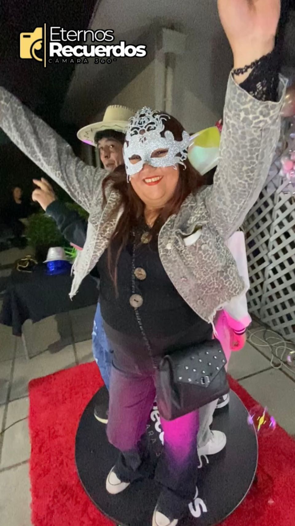 Foto 4 de Eternos Recuerdos 360 - Photobooth para Matrimonios