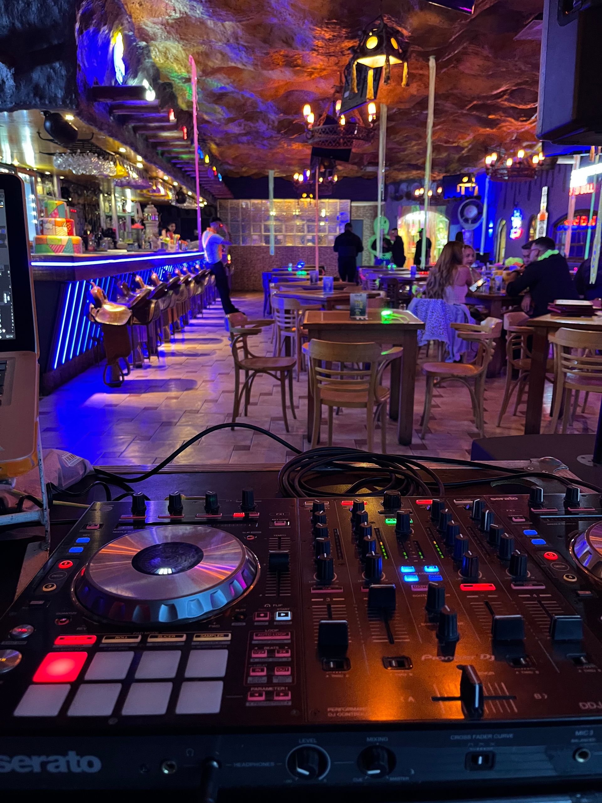 Felyvalenza producciones - Música para Matrimonios en Weddy