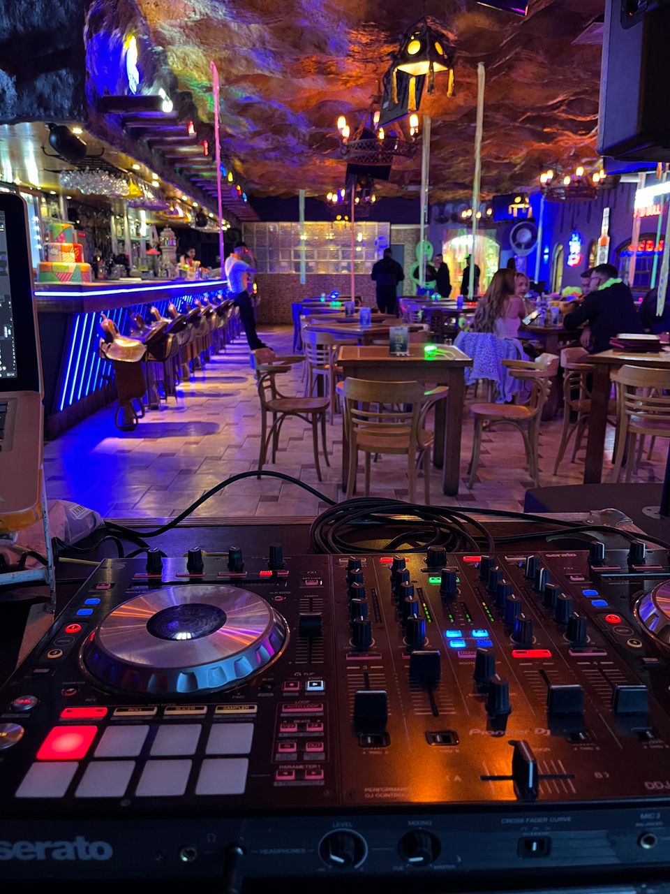 Felyvalenza producciones - Música para Matrimonios en Weddy