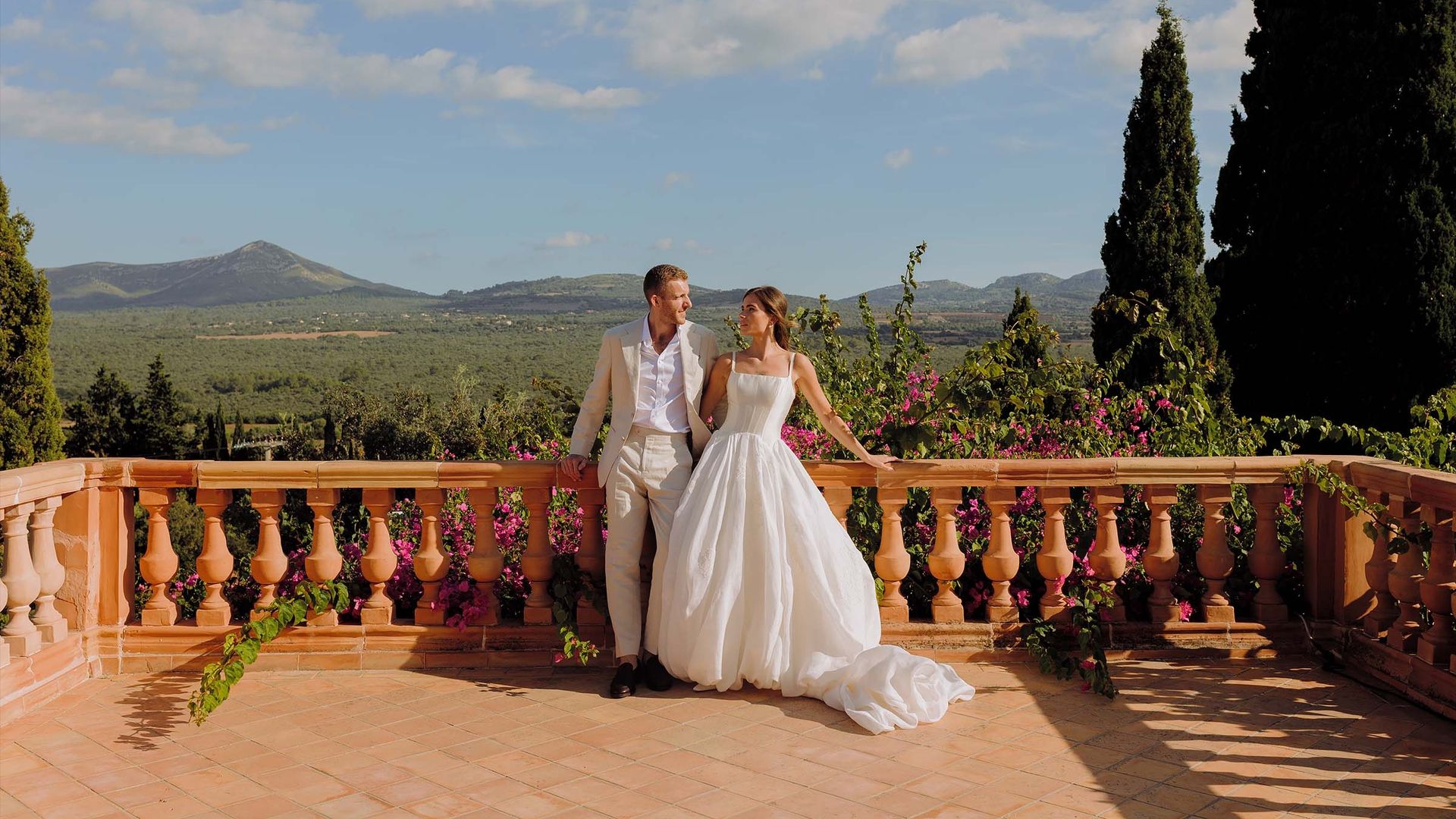 Lucky Elevens by Sandra Orrego - Fotógrafos de matrimonio en Weddy