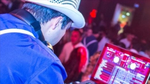 Dj Para Fiestas - Iluminación y Producción para Matrimonio en Weddy