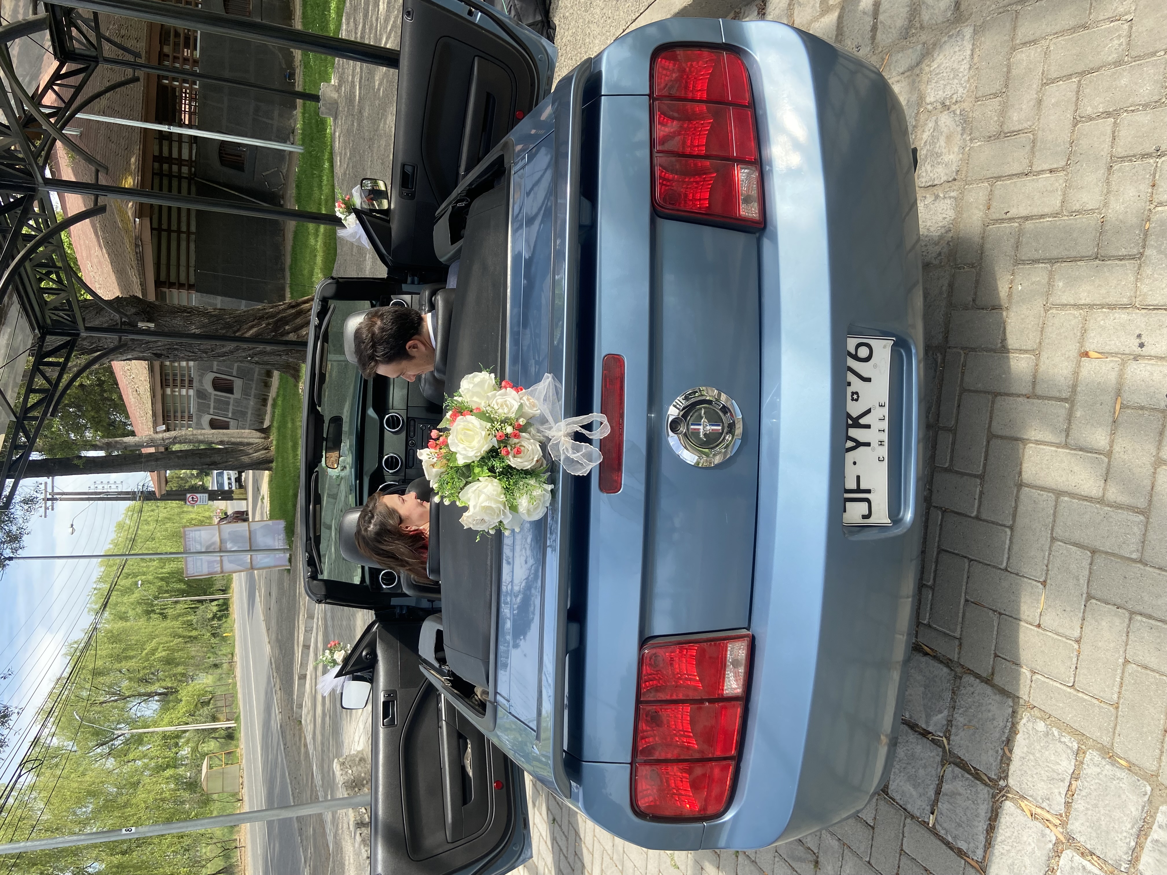 Foto 1 de Auto novios Mustang Chillan - Autos para Matrimonios
