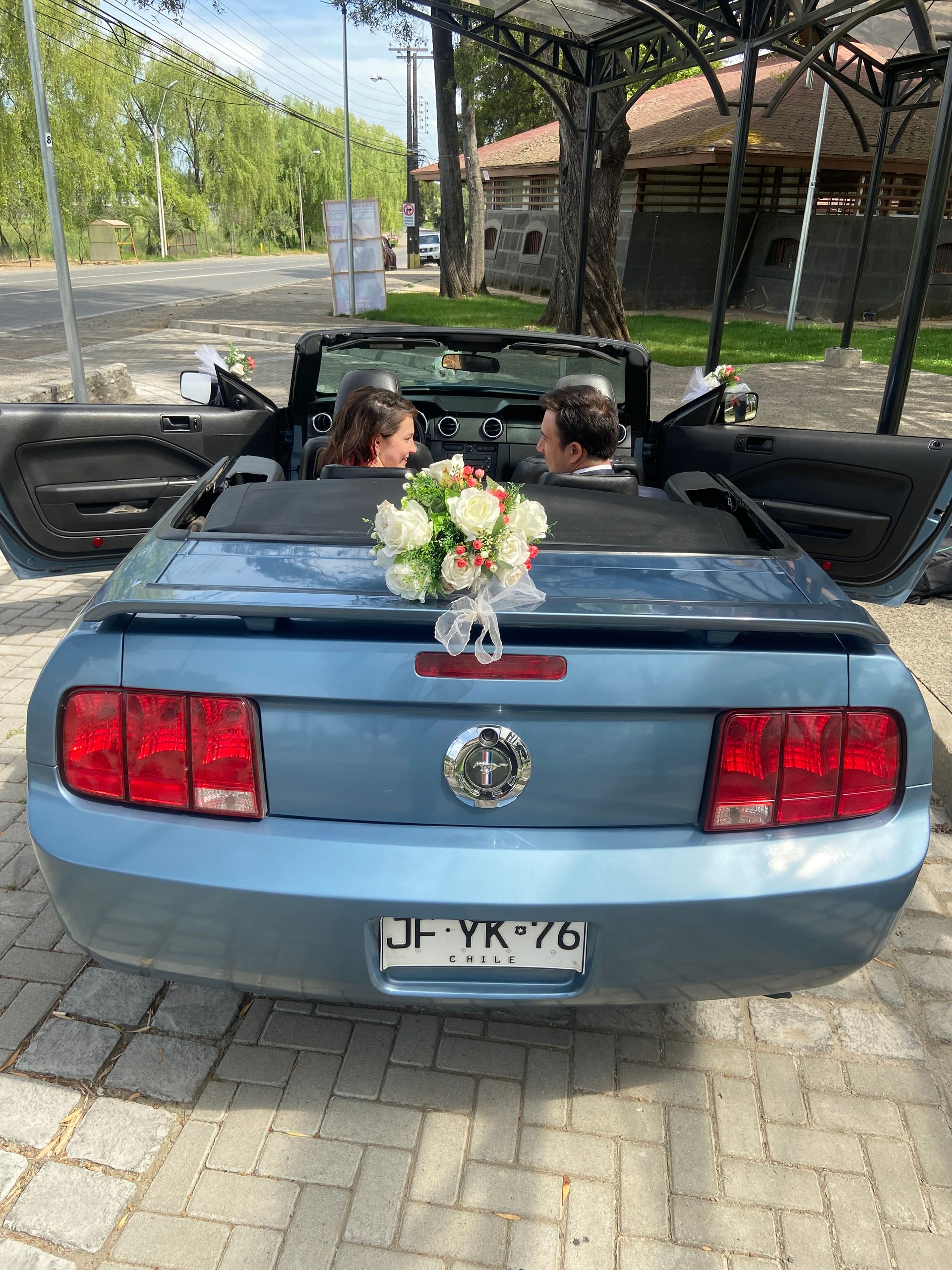 Foto 1 de Auto novios Mustang Chillan - Autos para Matrimonios
