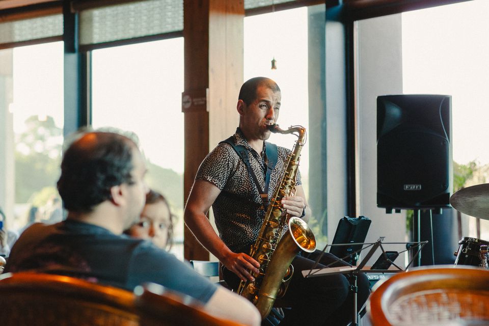 Foto 5 de Joel Oyarzún Saxofonista - Música para Matrimonios