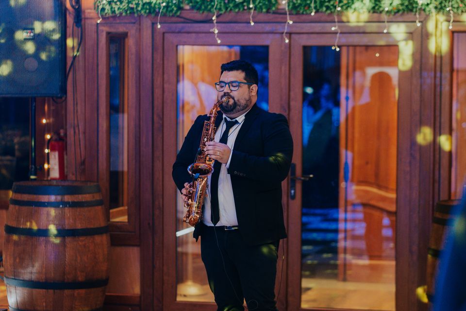 Foto 9 de Fabian Romero Saxofonista - Música para Matrimonios