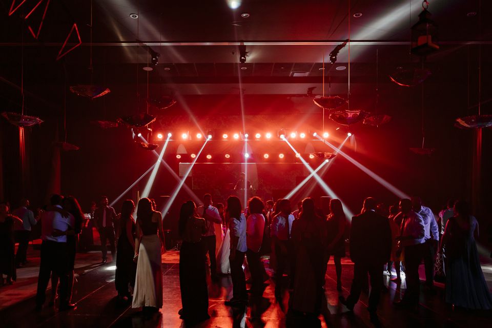 Foto 5 de Louder Pro - Iluminación y Producción para Matrimonio