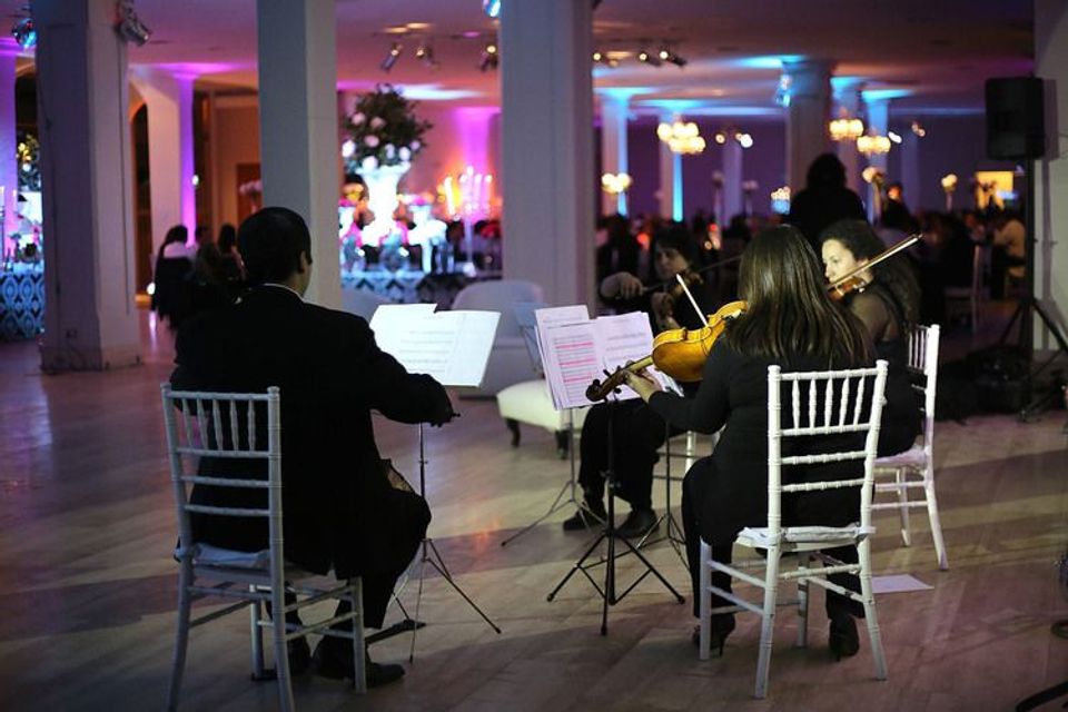 Foto 8 de MUSICAMIXPRO - Música para Matrimonios