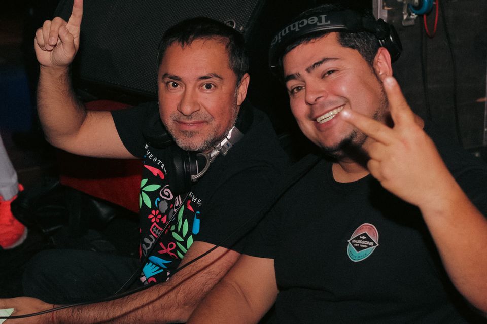 Foto 6 de DJ CRISTOFER ELO CHILE - Música para Matrimonios