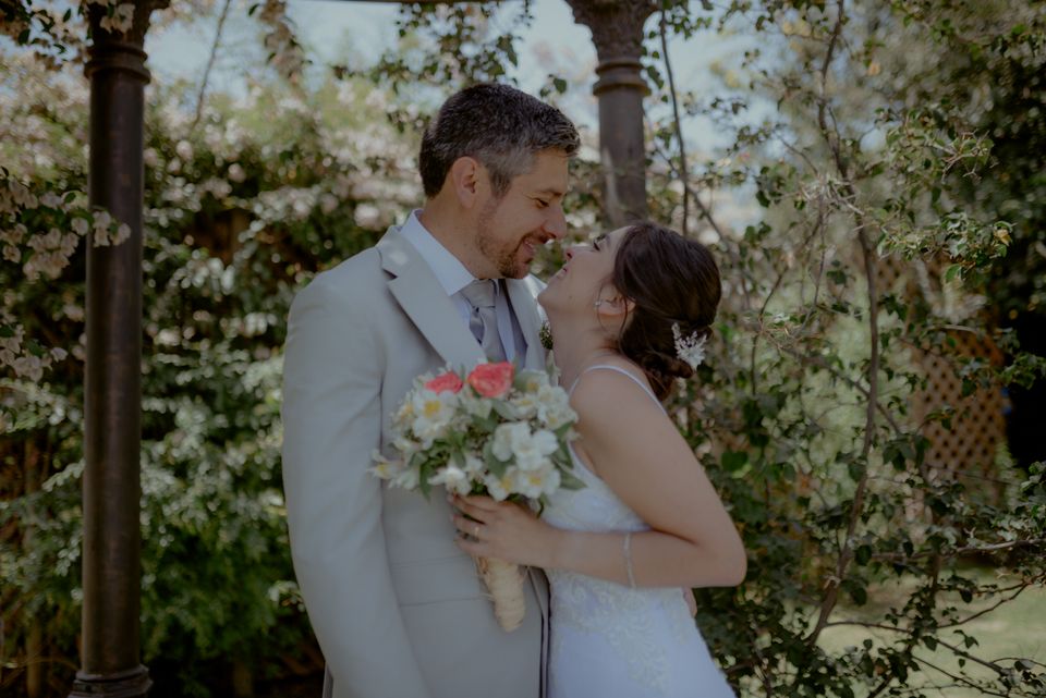 Foto 6 de Pamela Cavieres Fotografía - Fotografía espontánea de novios
