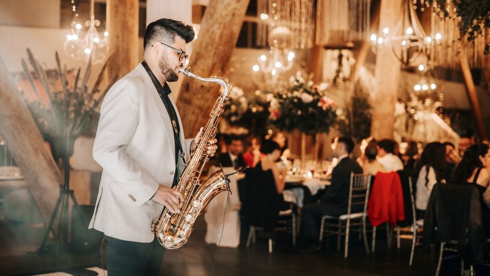 José Salinas Saxofonista / Saxo Eventos - Música para Matrimonios en Weddy